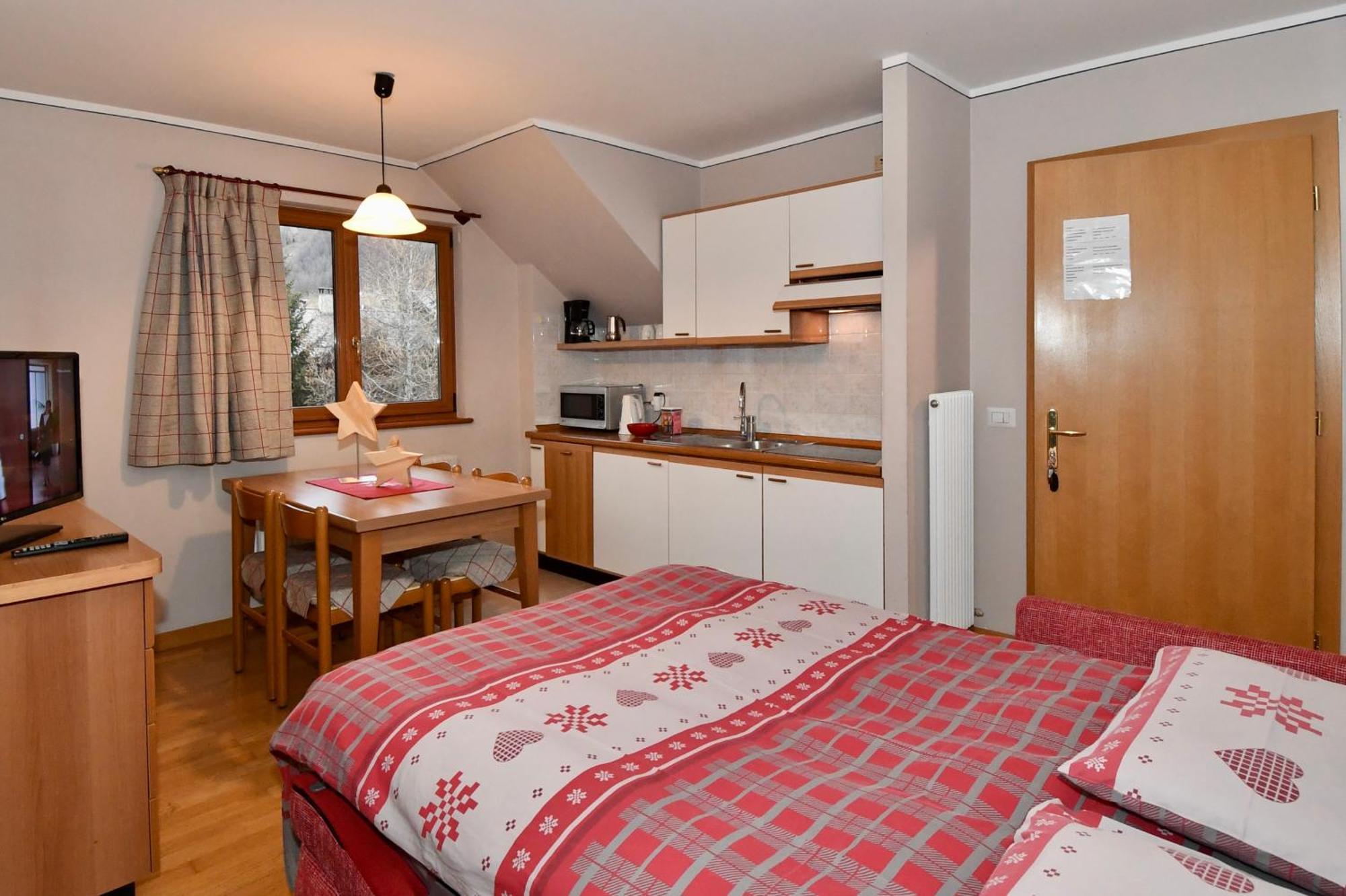 Casa Erica Apartments Livigno Exteriör bild